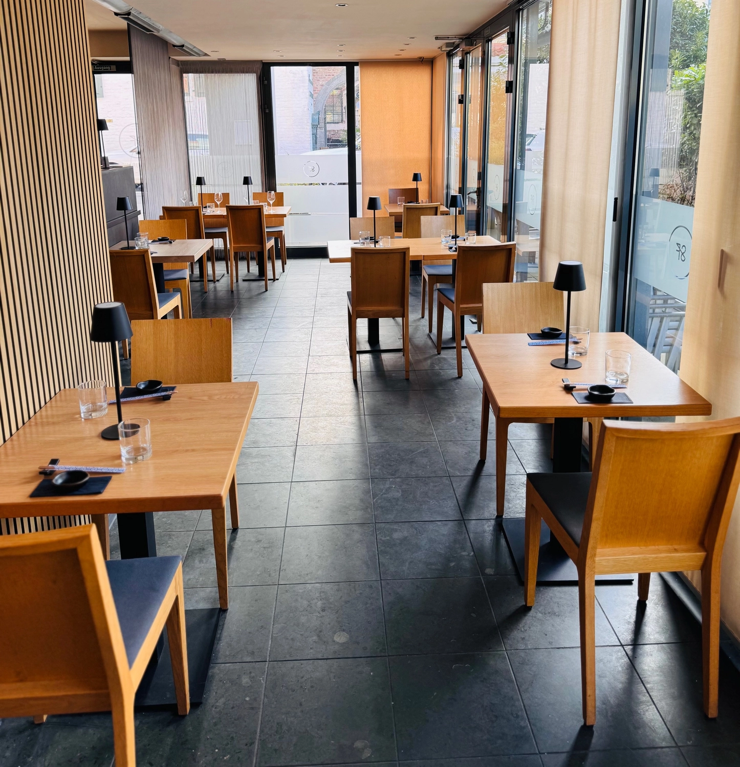Restaurant Strassfeld - Sushi & moderne Küche - drinnen